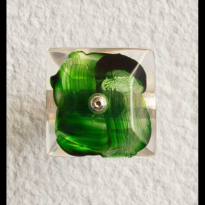 Kézi festett plexiglass gyűrű, zöld színben. 